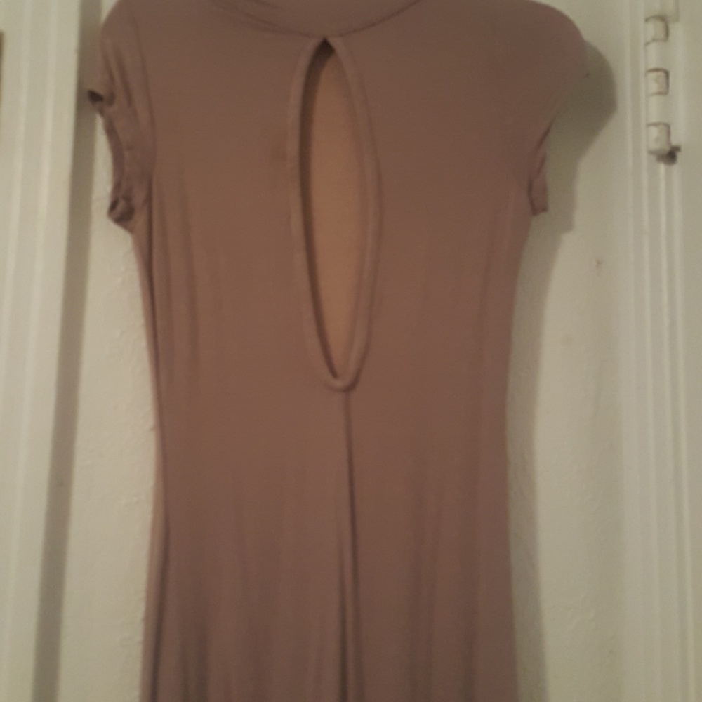 Dress - Picture 3 of 3